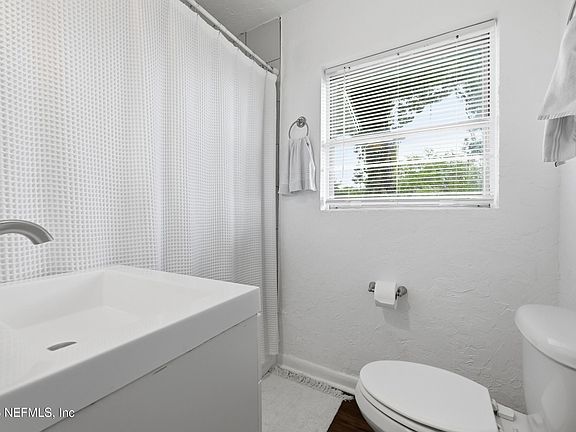 5th image of 322 S 17TH Street