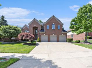 24609 Cavendish Ave E, Novi, MI 48375