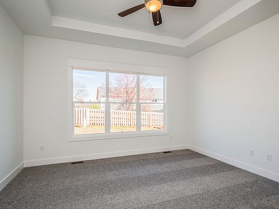 4th image of 6077 Aspen Dr