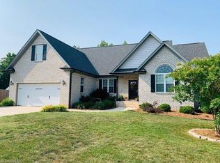 195 Wallburg Fields Ln, Winston Salem, NC 27107