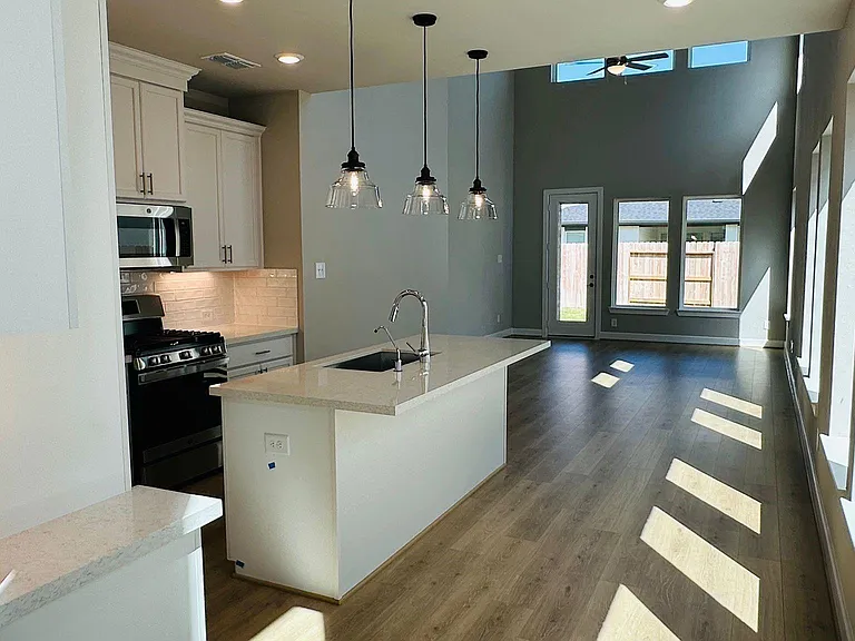 21818 Fitzroy Manor Ln — Photo 5