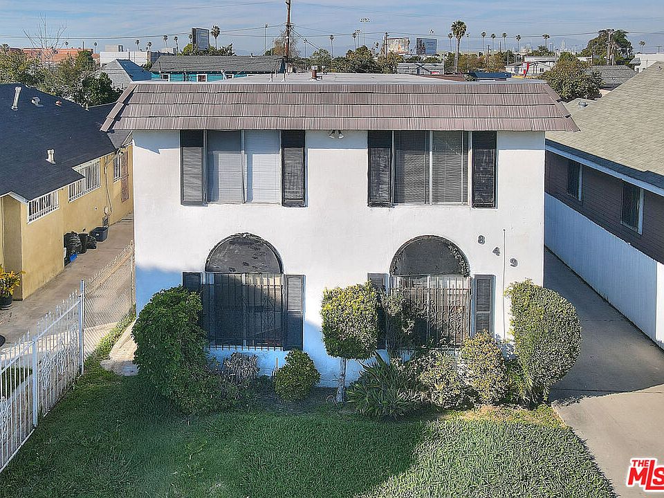 1st image of 849 W 73rd St
