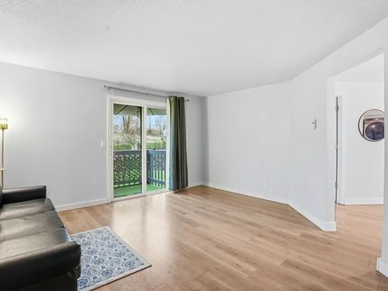 12452 SE 110th Ct — Photo 2