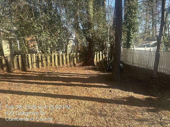 5th image of 429 Oakgrove Dr