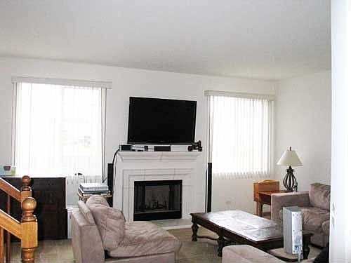 4th image of 3253 Thomas Ln