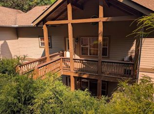 226 Sawgrass Dr #1, Whittier, NC 28789