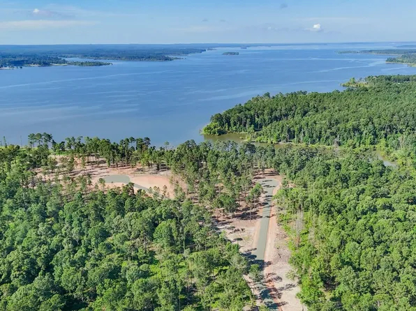 157 Cove Ln, Brookeland, TX 75931