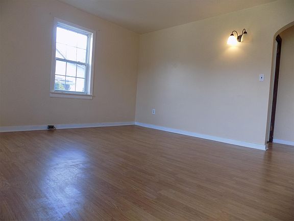 5th image of 6536 Church St