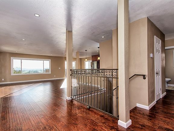4th image of 9931 Lawlor St