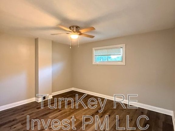5th image of 17002 Greenbay Ave