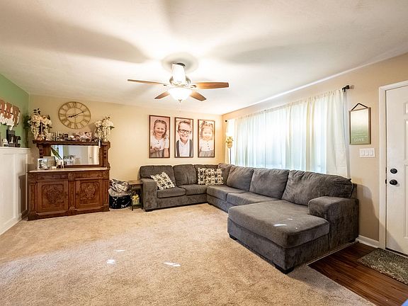 3rd image of 208 Eastland Dr