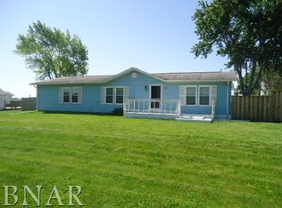 100 E Clay St, El Paso, IL 61738