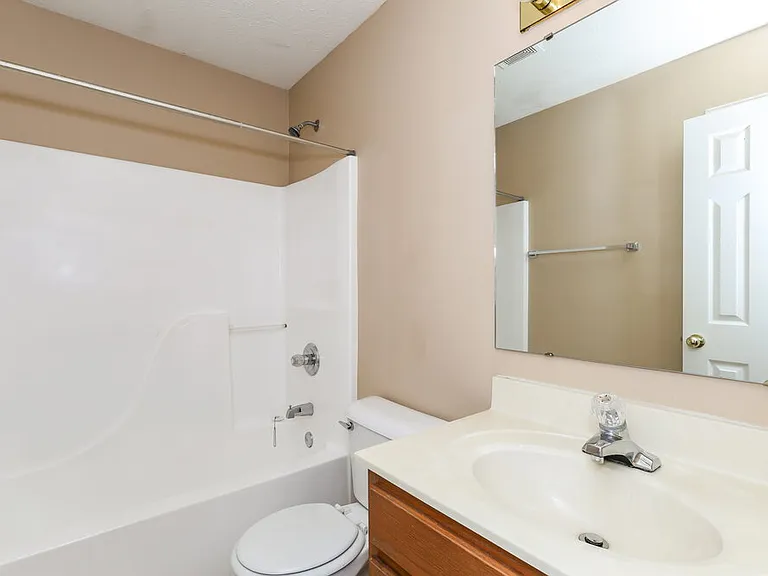 10211 Carmine Dr — Photo 16
