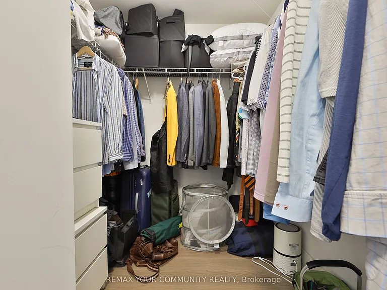 1 Yorkville Ave #4301 — Photo 31