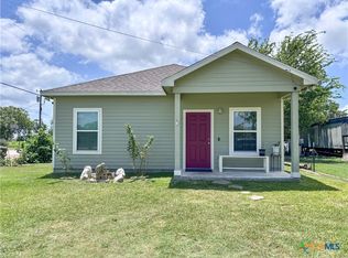 668 Commerce St, Bloomington, TX 77951