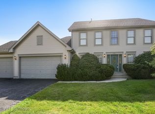 1621 Kensington Dr, Algonquin, IL 60102