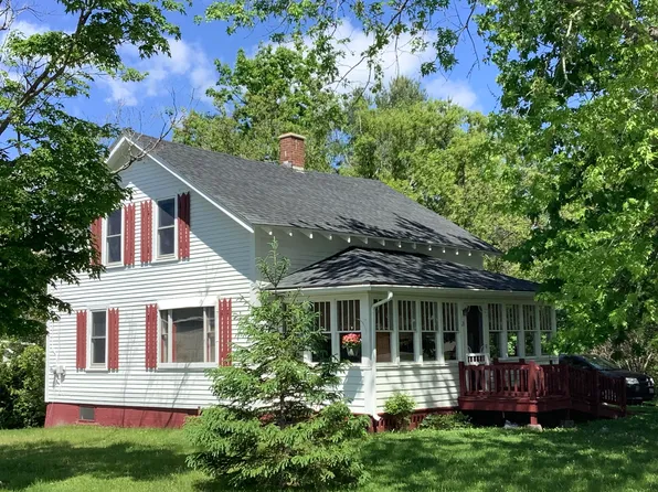 25 Columbia Avenue, Fort Fairfield, ME 04742