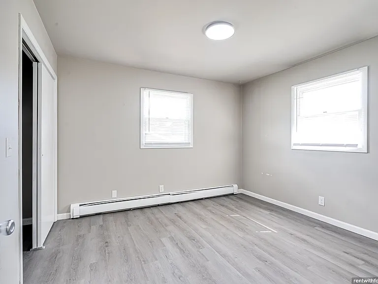 1214 Mount Vernon Street — Photo 8