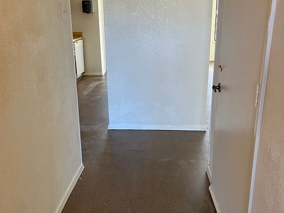 4th image of 1909 Skylark Dr