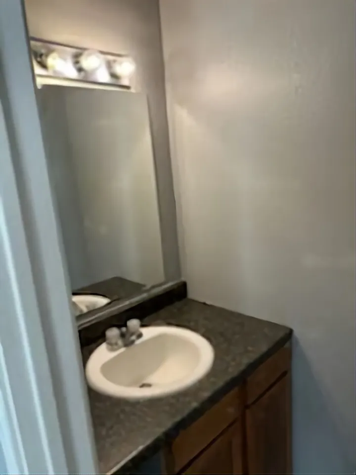 3 bed, 2.5 bath, 1250 sqft, $1,595 — Photo 4