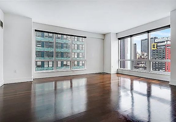 3rd image of 350 W 42nd St APT 25G