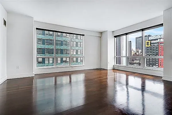 350 W 42nd St #25G — Photo 3