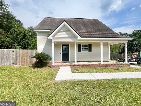 3rd image of 345 Longwood Dr