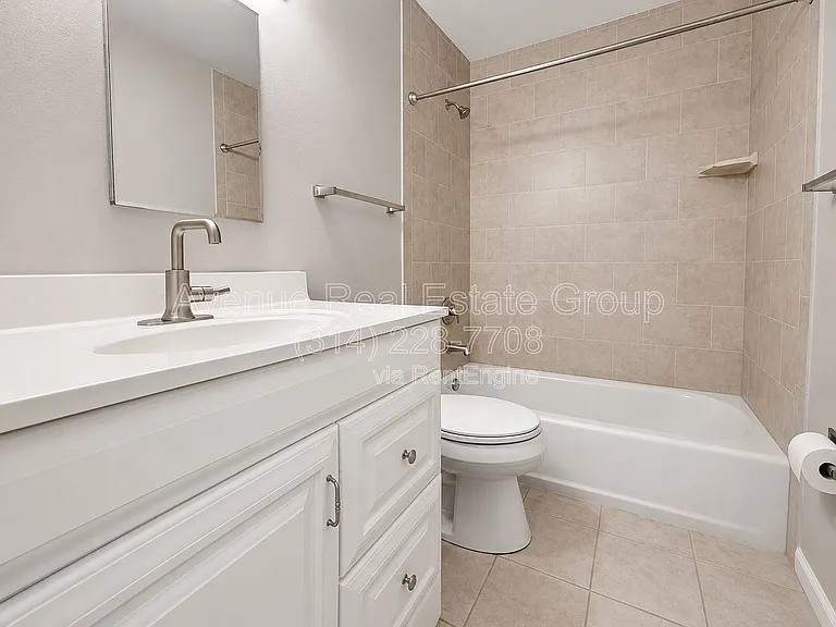 35 Cathcart Dr #D — Photo 5