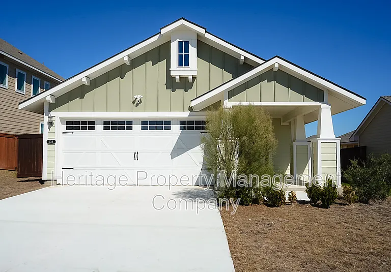 139 Lyndon Dr — Photo 1