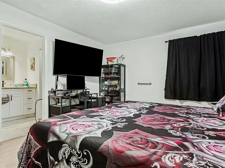 7501 Dolonita Dr #7501 — Photo 16