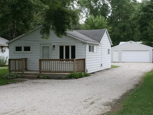 1302 N Country Club Rd, Muncie, IN 47303