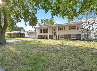 1205 Canterbury Rd, Green Bay, WI 54304