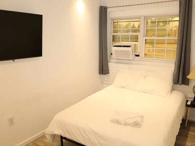455 Pavonia Ave #2A — Photo 5