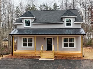 292 Townview Dr, Cleveland, GA 30528