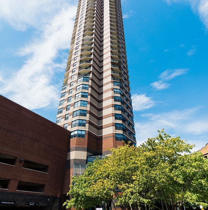 1st image of 3660 N Lake Shore Dr APT 903