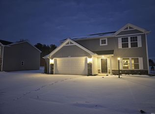 17352 Fett Dr, Huntertown, IN 46748