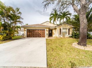 18729 NW 24th Ct, Pembroke Pines, FL 33029