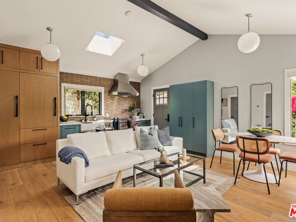 9009 Lloyd Pl, West Hollywood, CA 90069