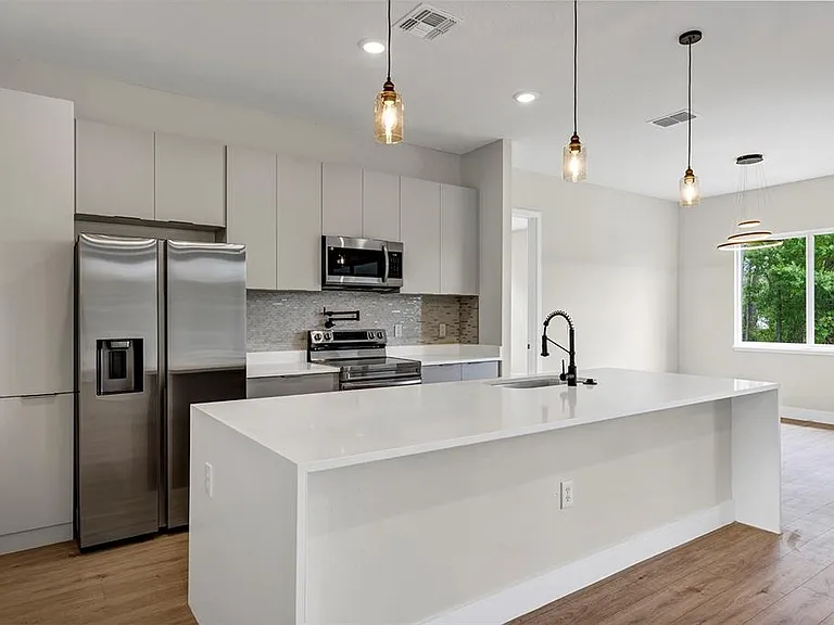18399 Hillsborough Blvd #18399 — Photo 17