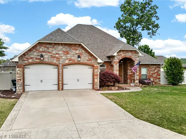 8915 S 12th St, Fort Smith, AR 72908