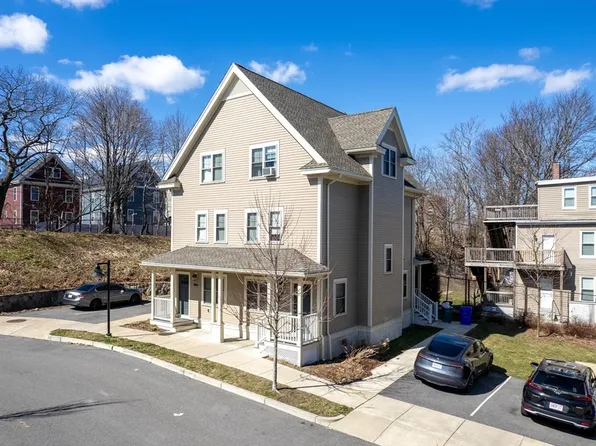 39 Edgewood St #39, Roxbury, MA 02119