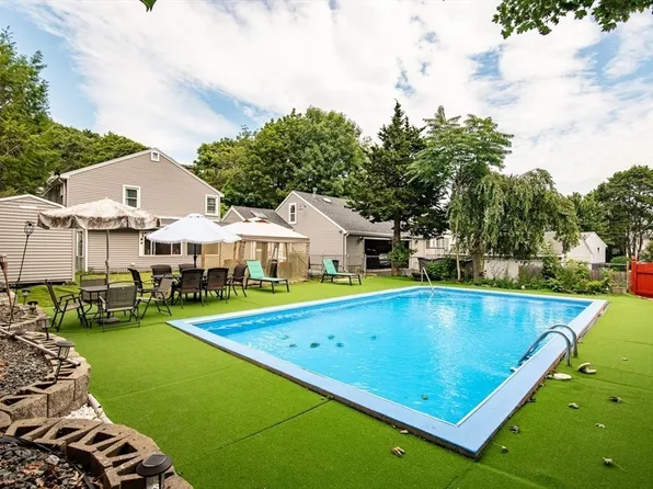 52 Burpee Rd, Swampscott, MA 01907