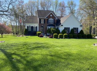 12 Bannister Dr, Hopewell Junction, NY 12533