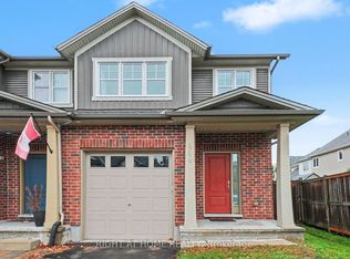 998 Bunchberry Way, Ottawa, ON K1T0L6