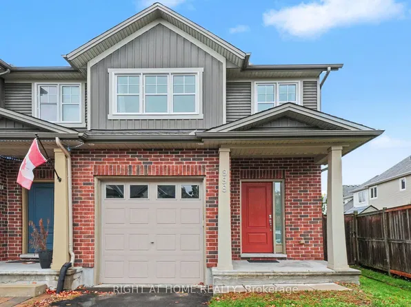 998 Bunchberry Way, Ottawa, ON K1T 0L6