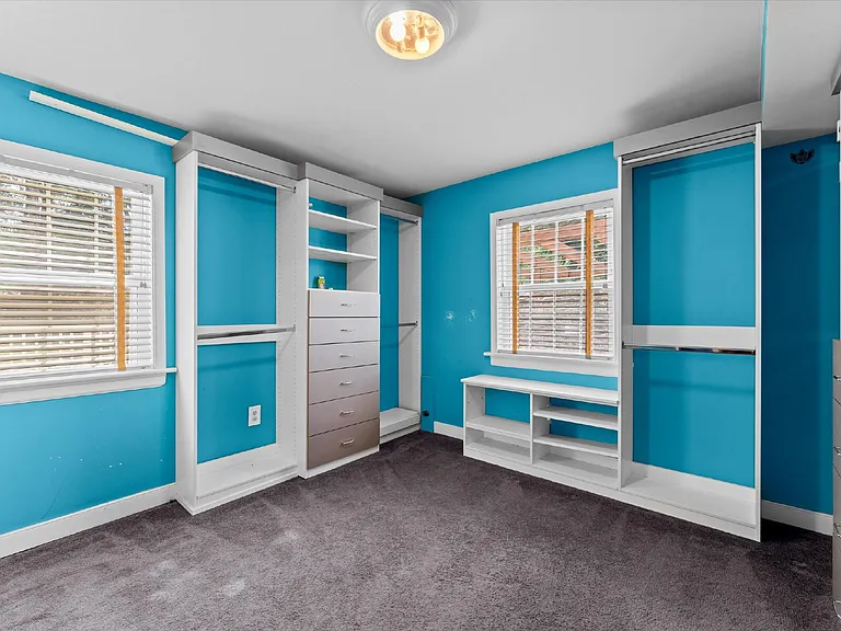 2220 Lauderdale Dr — Photo 17