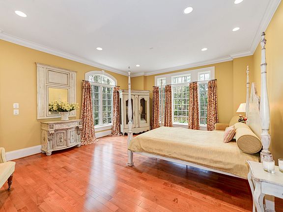 Main Level Master Suite