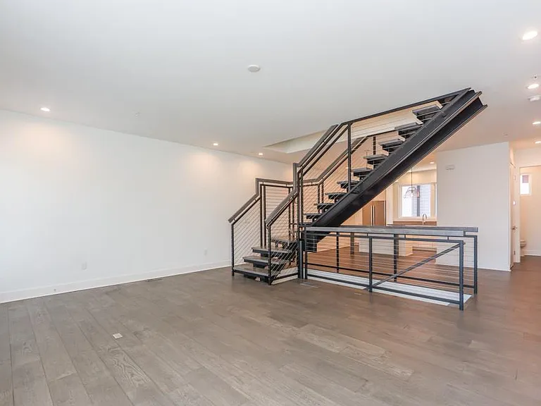 1145 Kirkwood Ave SE #14 — Photo 8