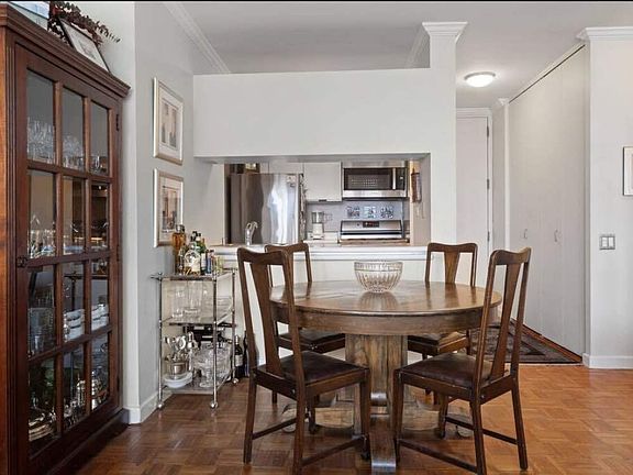 3rd image of 500 W 43rd St APT 35B