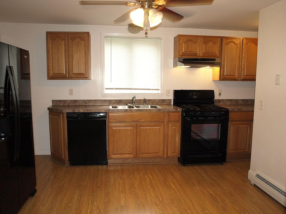 1st image of 328 Juniper St #1